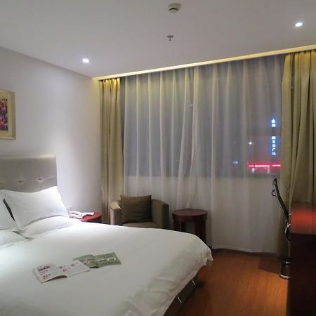 Yiting Si Ji Hotel Nantong Gongnong North Road 外观 照片